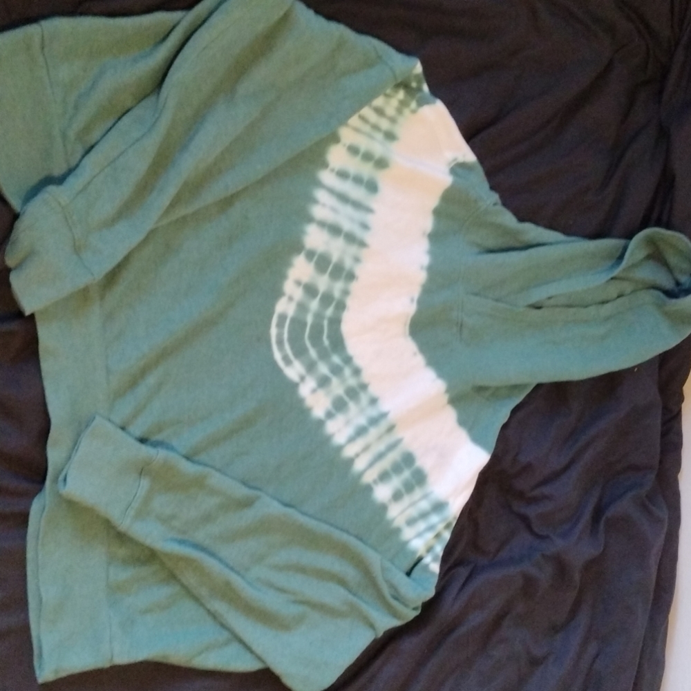Green cropped hoodie.